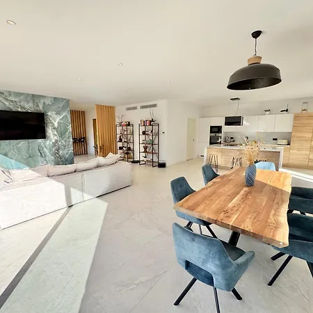 Porto-vecchio Avec Piscine 别墅 *