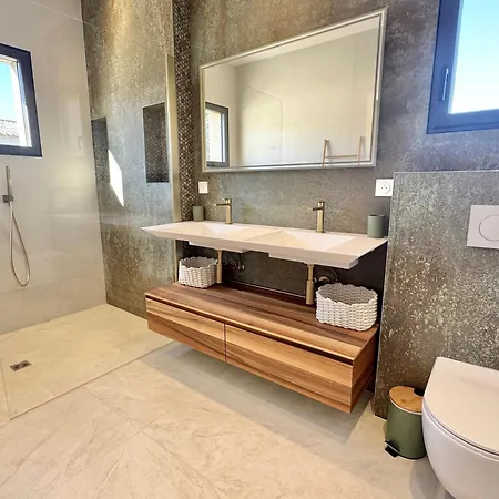 Porto-vecchio Avec Piscine *